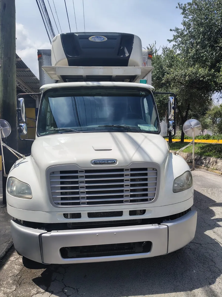 Freightliner 2016 Torton Refrigerado 26 Pies Cummins Isl 270